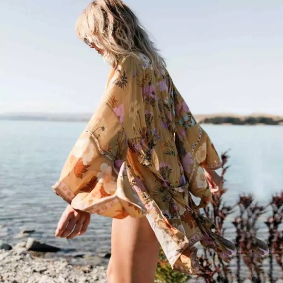 SOLD OUT Festival Floral Boho Gypsy Kimono Wrap Robe - Picture 2 of 8